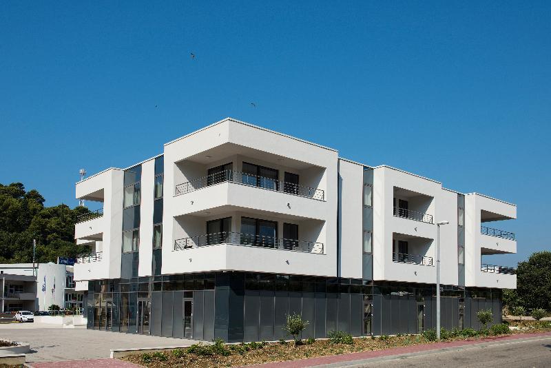 Maistra Select Srebreno Premium Apartments Exterior photo